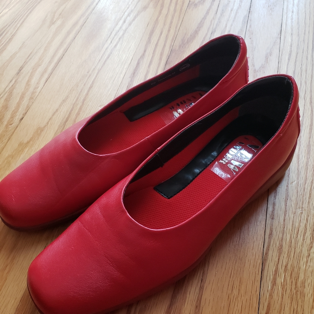 Women's shoes